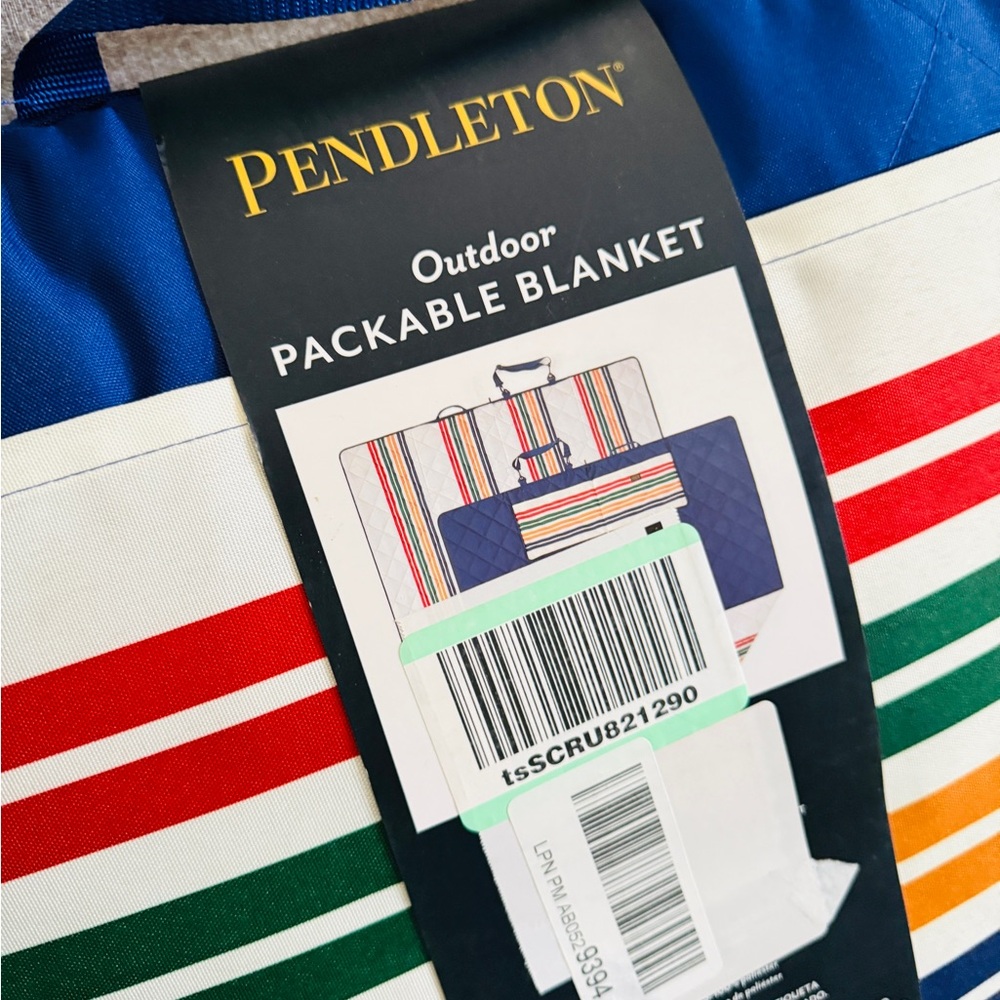 Pendleton outdoor packable blanket - Picture 6 of 6